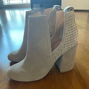 Steve Madden suede booties, size 5.5, great condition